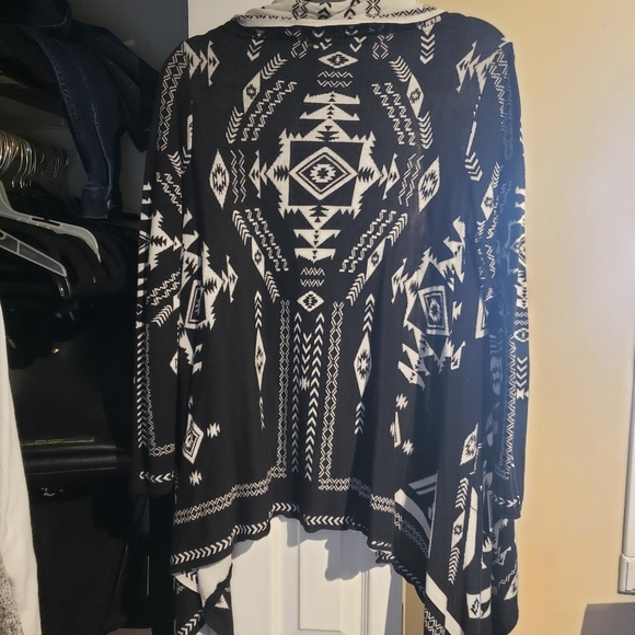 H&M waterfall sweater - Picture 4 of 4
